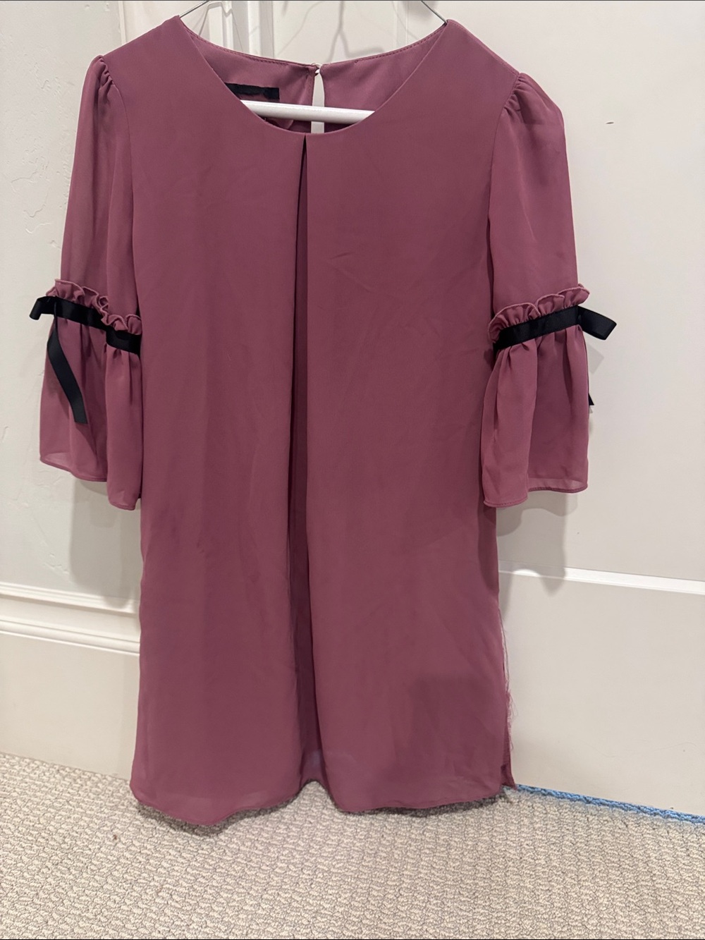 Women's Mauve Puff-Sleeve Shift Dress with Ribbon Detail